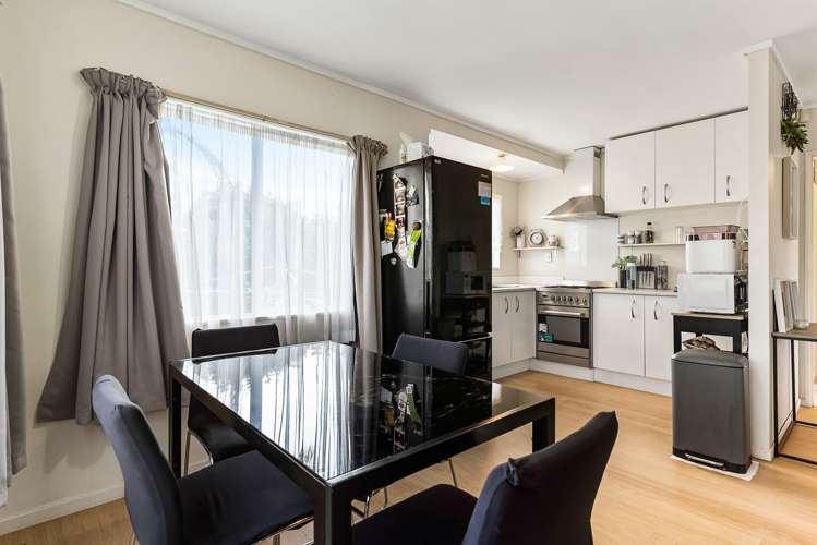 1/25a Clark Road Pahurehure_1