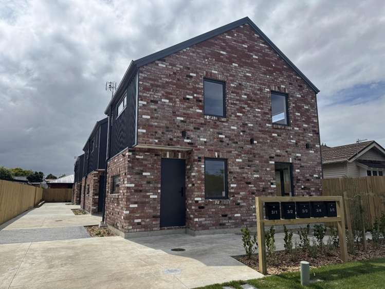 4/3 Redruth Avenue_0