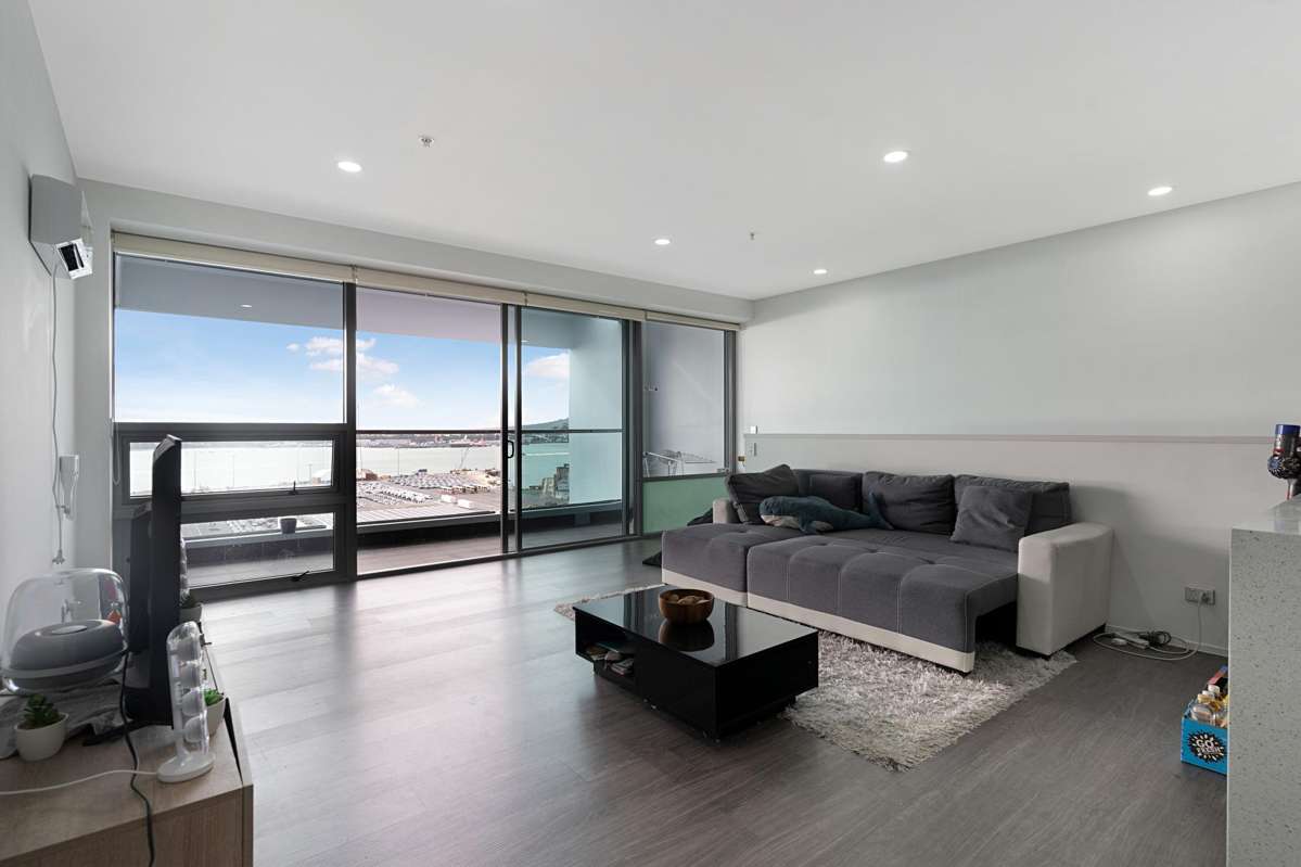1508/2 Beach Road_1