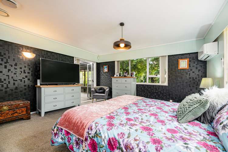 51 Onedin Place Titirangi_11