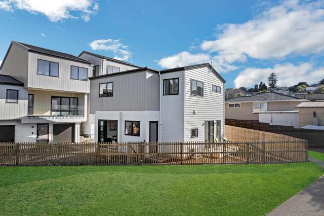 Standalone | Westlake Zone |Reserve-side Living