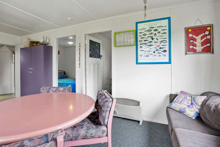 4 Rauparaha Street Marokopa_34