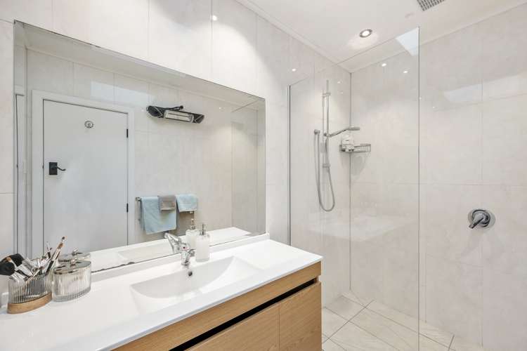 1a Southgate Road Southgate_10