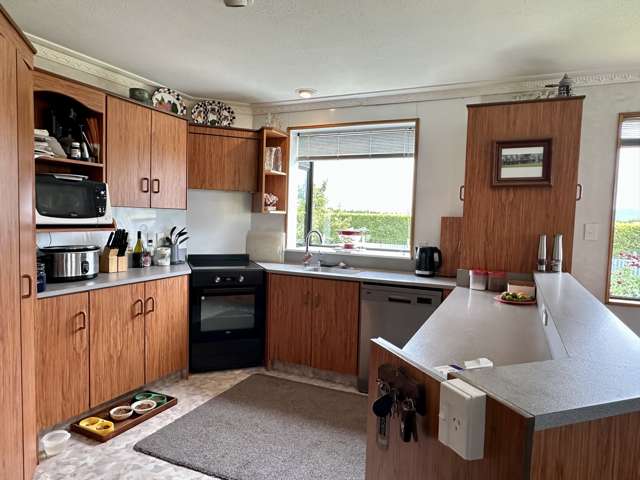 8 Humphries Road Waimumu_1