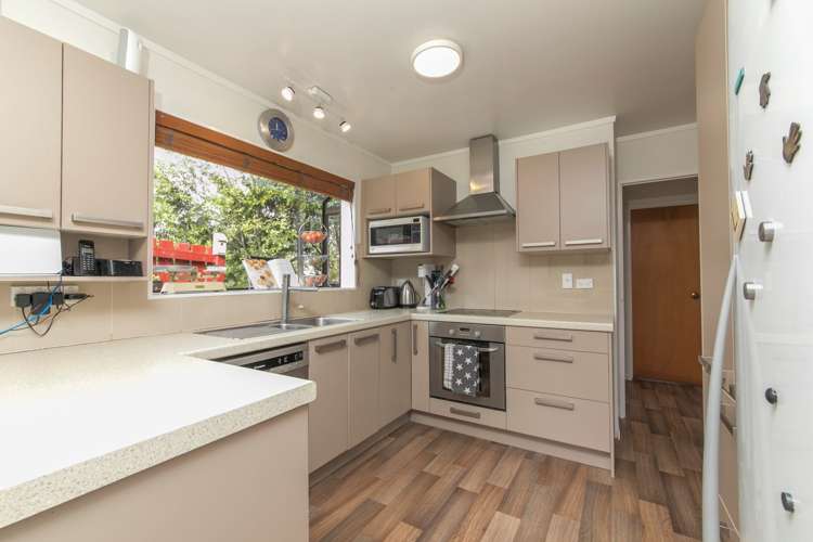 2/13 Pine Terrace Howick_8