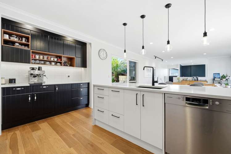 61 Salford Crescent Flat Bush_11