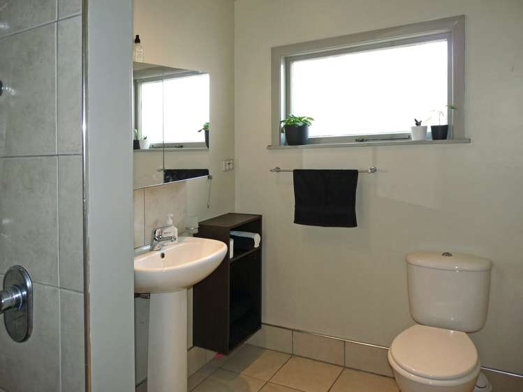 111 Whitby Road Wakefield_13