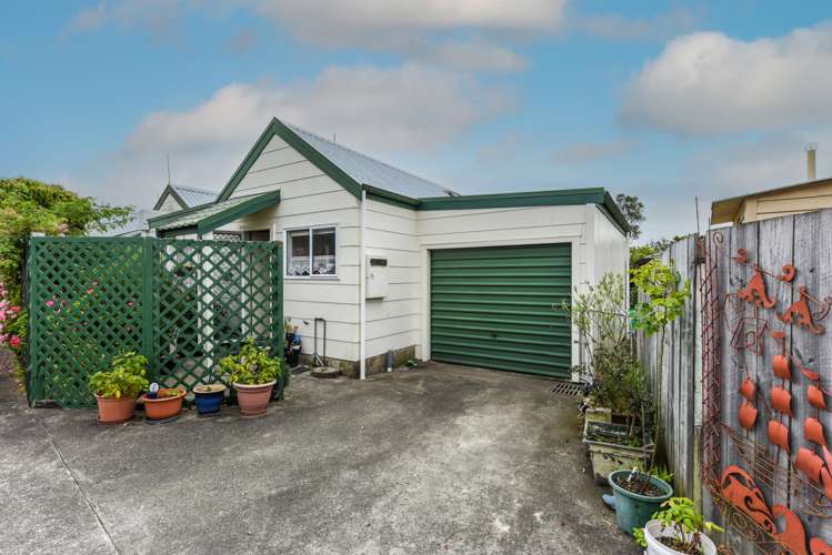 2/12 Marsden Road Stoke_0