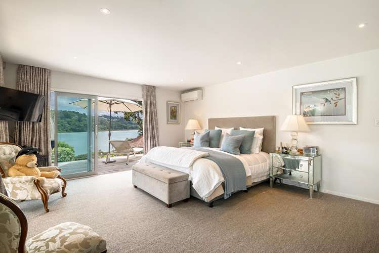 14 Oscar Road Greenhithe_25