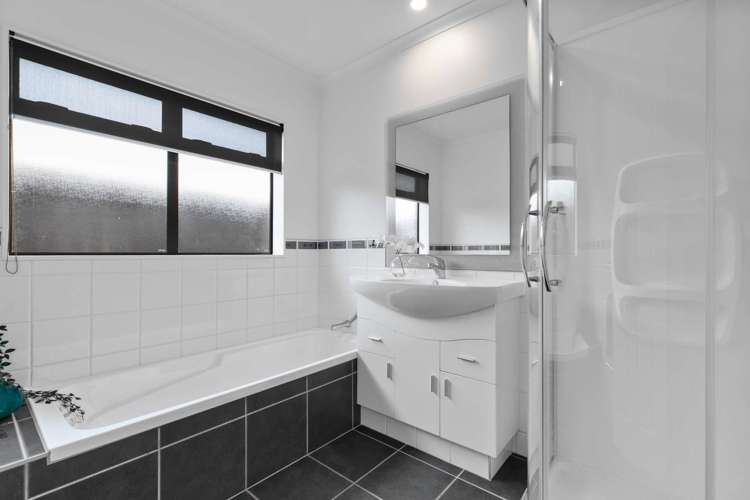 7 Wroxton Place Waiuku_16