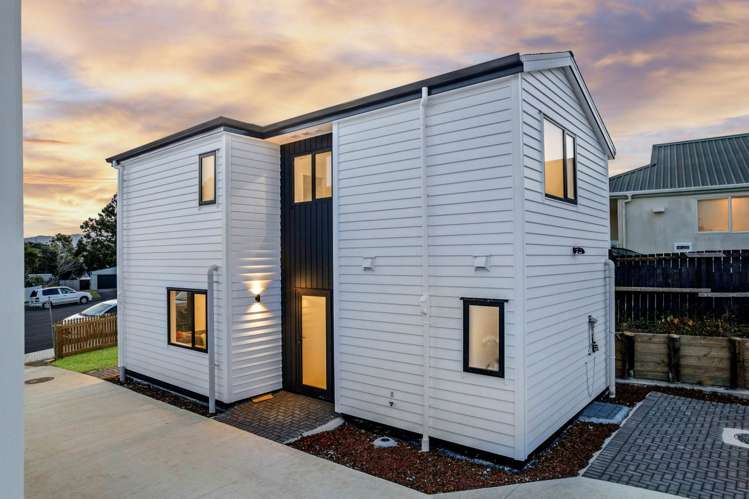 22A Miriam Corban Heights Henderson Heights_7