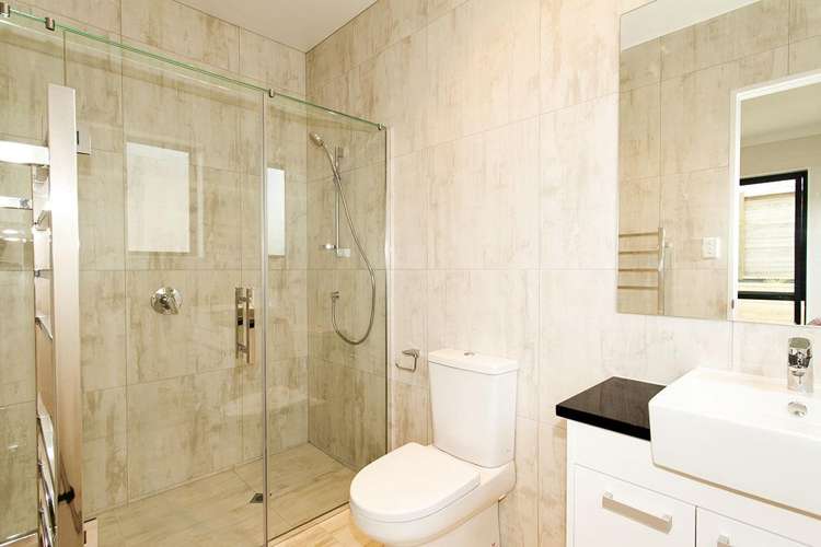 6 Greenlink Rise Long Bay_10