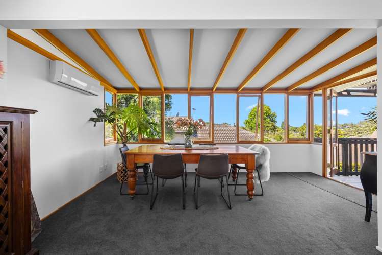 32 Colmar Road Mellons Bay_11