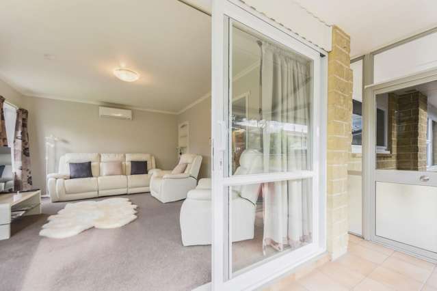 2 Willow Avenue Stoke_4