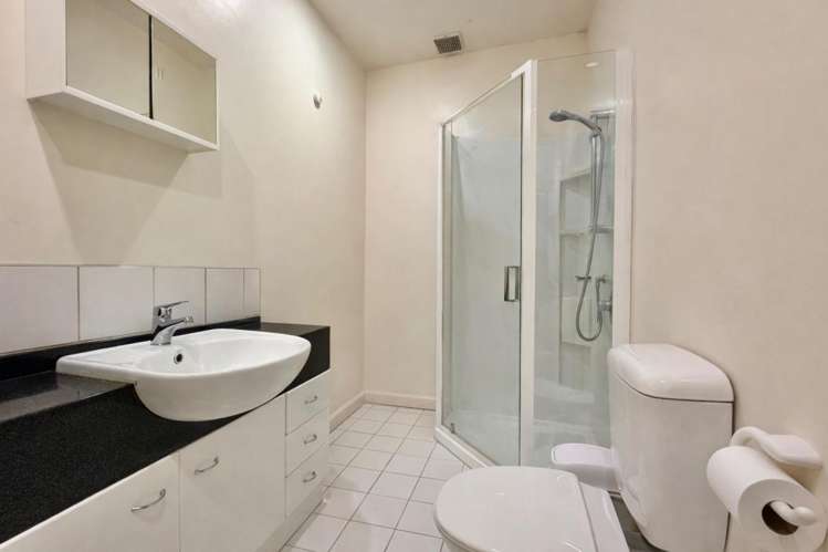 2/1 Coutts Street Kilbirnie_9