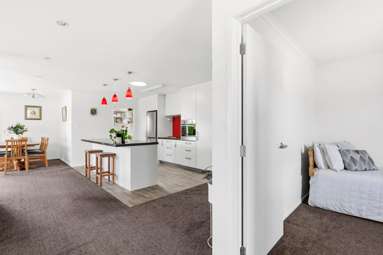 22 West Thompson Street_2