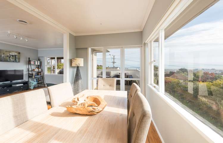 87 The Ridgeway Stoke_7