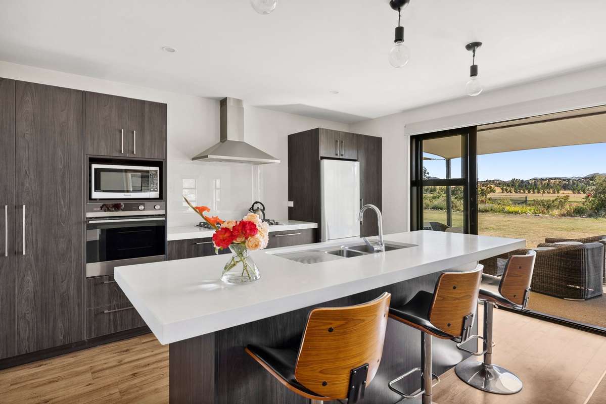 55 Totara Place, Queensberry_2