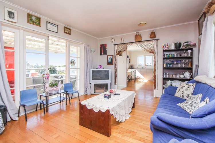 13 Brains Road Kelston_5