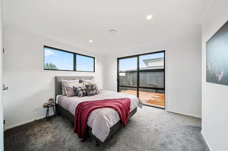 Lyndhurst Road Frimley_10