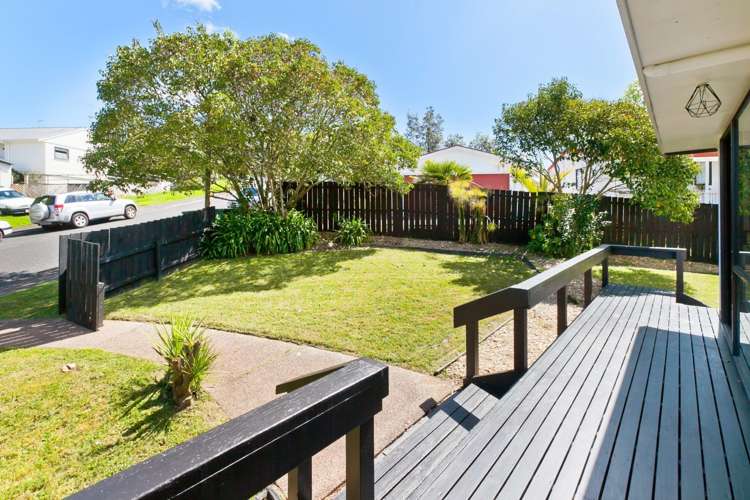 16 Maywood Crescent Glen Eden_1