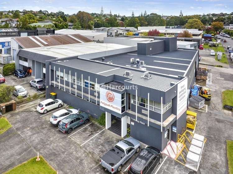 1 Colway Place Wairau Valley_13