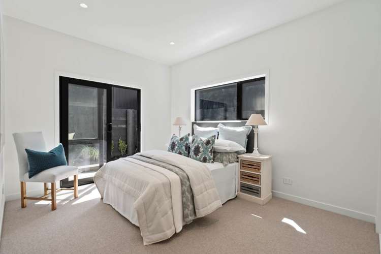 1/1 & 2/1 Dromorne Road Remuera_12