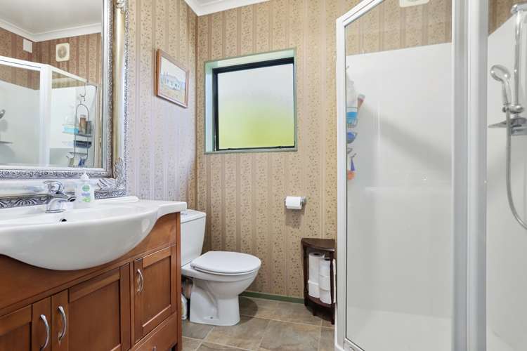 17 Western Road Laingholm_12