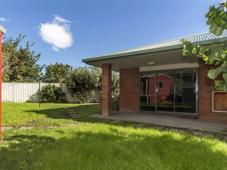 8 Westpark Place Lytton West_19