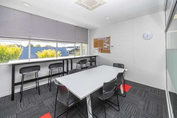 240 Tristram Street Hamilton Central_12