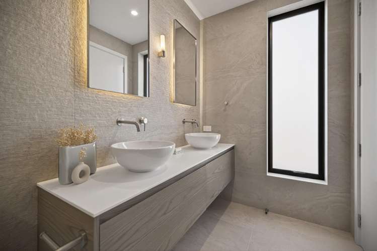 79 Middleton Road Queenstown Hill_16