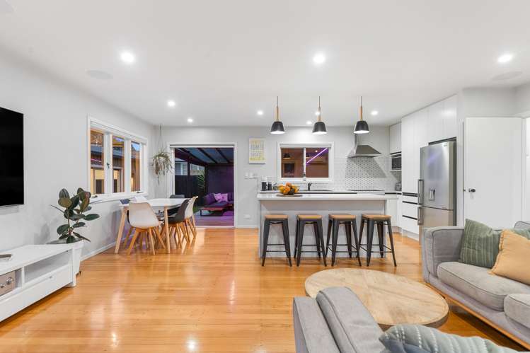 4 Holman Road Te Atatu Peninsula_3