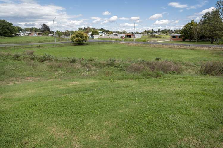 1 Colin Drive Paeroa_19