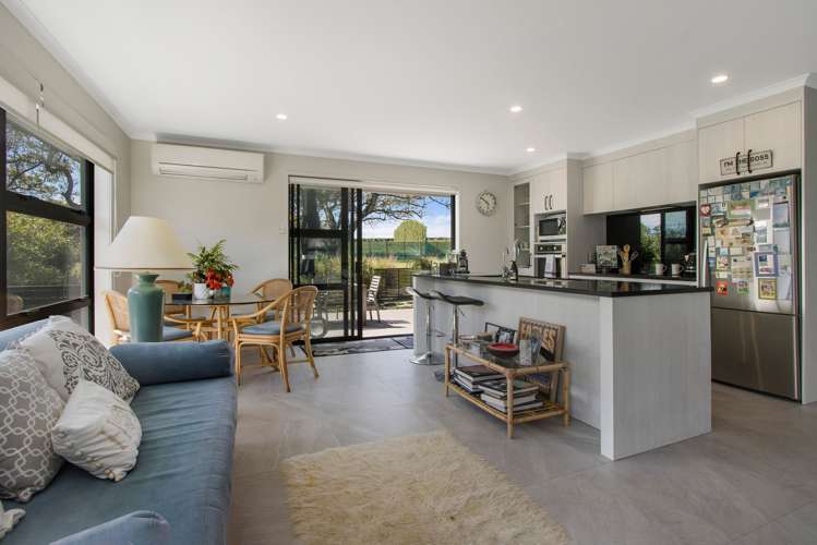 48 Arran Drive Aongatete_1