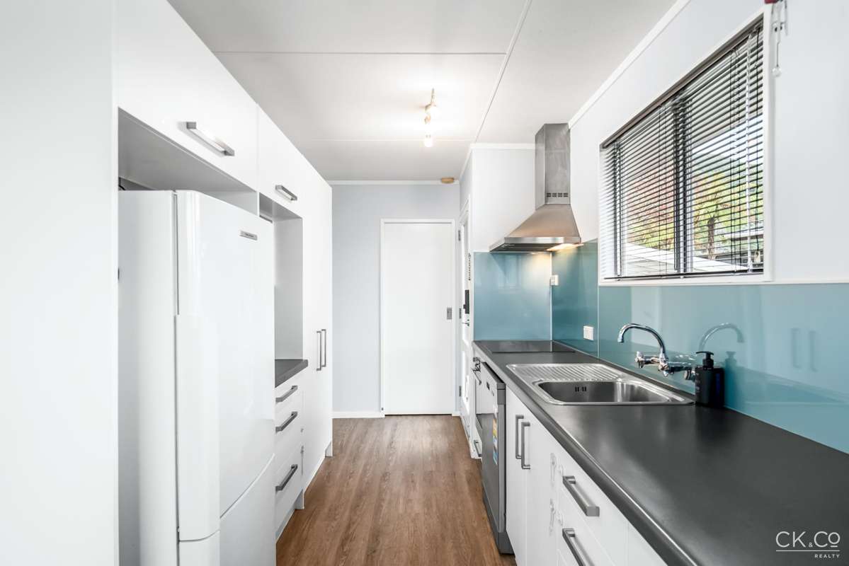 156 California Drive Totara Park_4