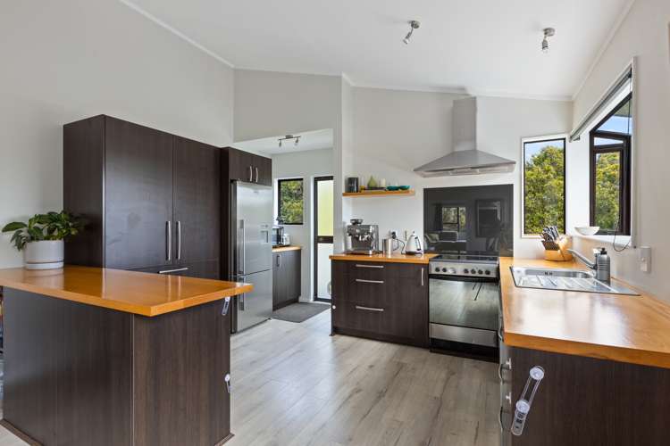 29a Ngahere Views Orewa_5