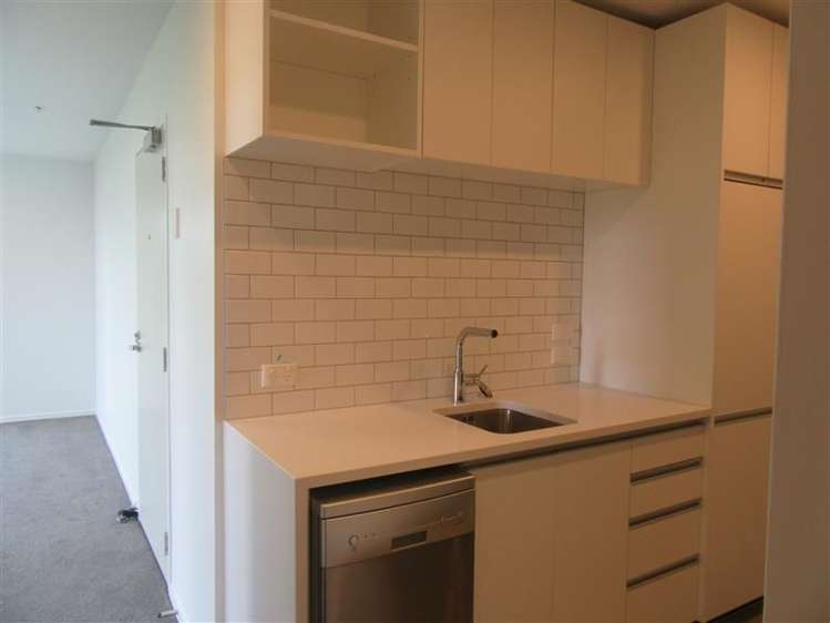 604/18 Saint Martins Lane Grafton_7