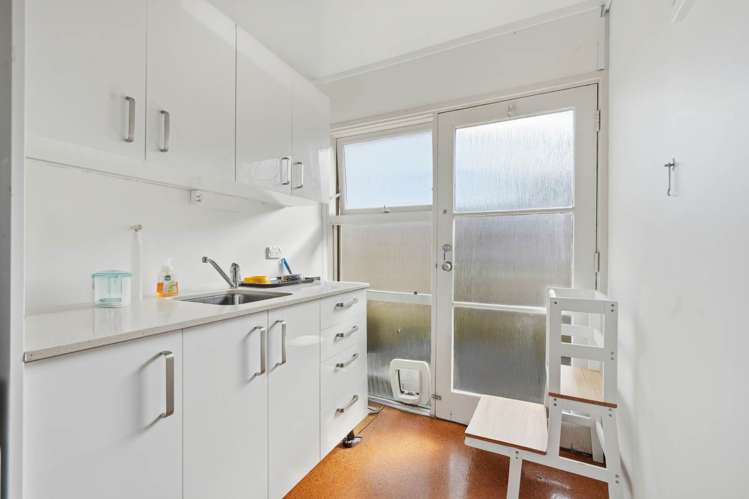 6 Fratley Avenue Farm Cove_13