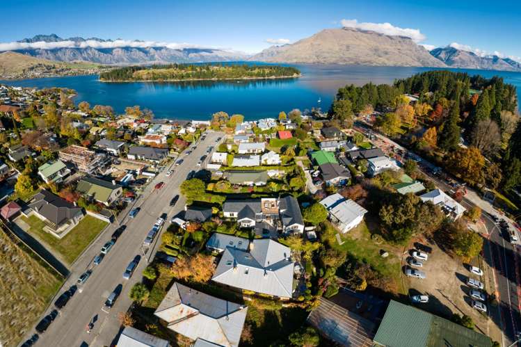 9 Brisbane Street Queenstown_11