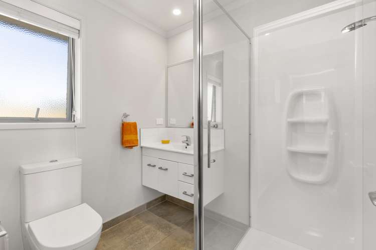 4 Plescher Crescent Leamington_11