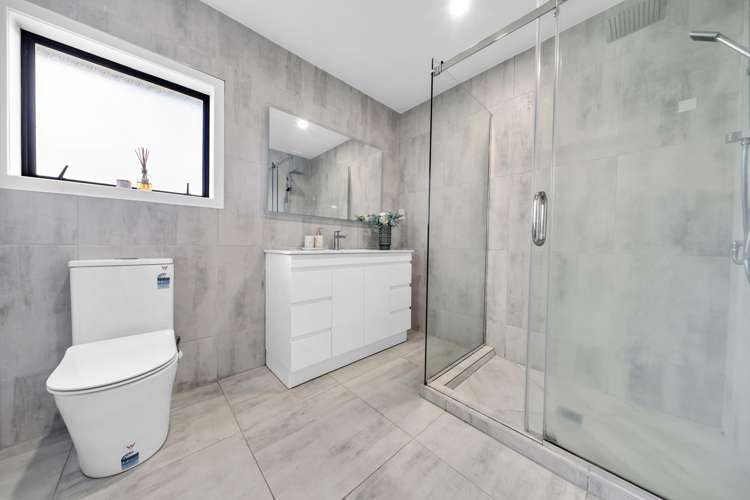 1/8 Gills Road Bucklands Beach_18