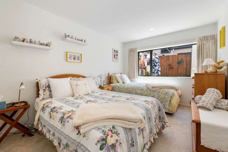 20 Rivervale Grove Stanmore Bay_20