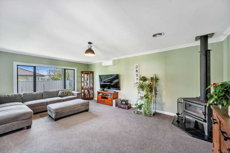 13 Howard Road Taradale_10