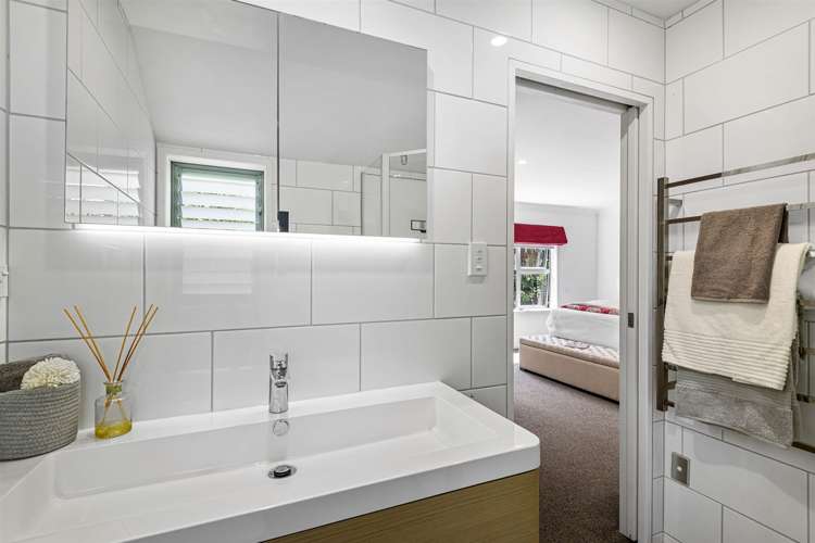 1/302 Beach Road Campbells Bay_11