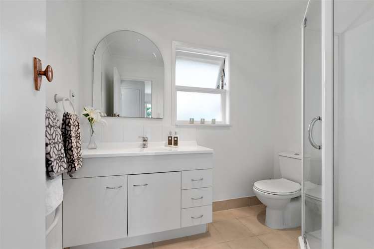 4/11 Wicklow Road Narrow Neck_5