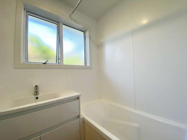 8 Rollesby Street Hoon Hay_13