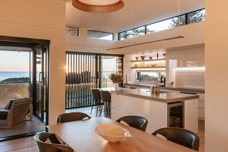 87 Marine Parade Mount Maunganui_12