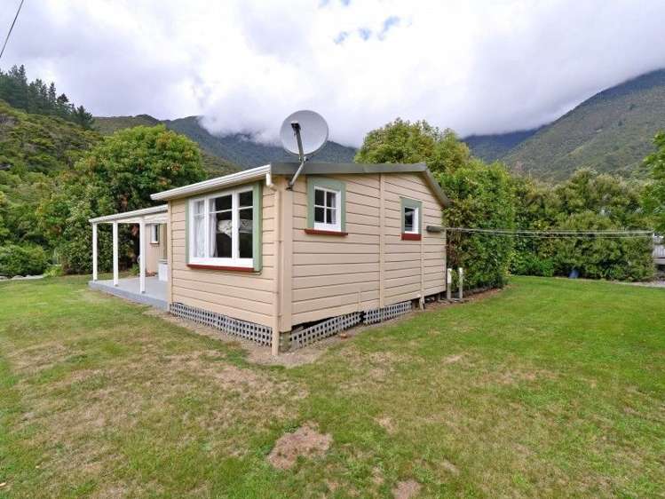 5 The Parade Okiwi Bay_13