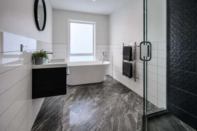 60 Endeavour Drive Whitby_14