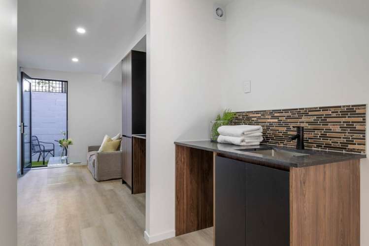 4,5&9/20 Fairview Road Mt Eden_17